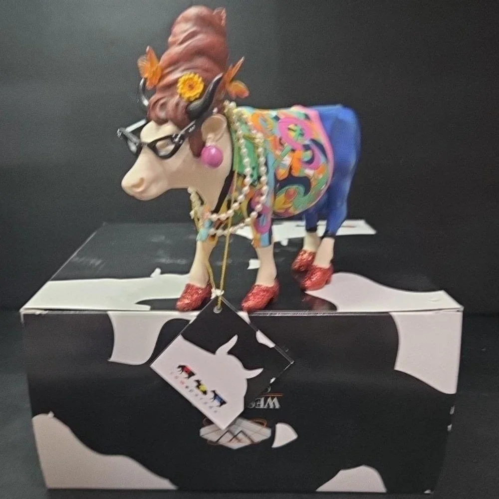 Cow Parade Beehive Bovine Figurine, Westland Giftware, #9142, Box/Tag